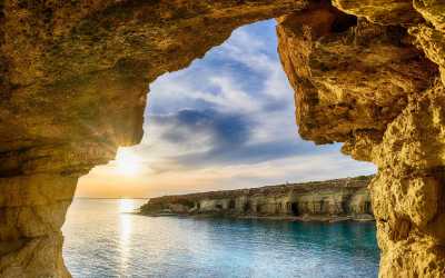 Life Atlantyda Max z Pafos do Ayia Napa, Famagusta, Varosha