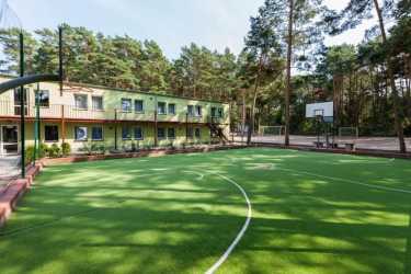 „FABRYKA ATRAKCJI”: Laser Tag, Wojskowy Biwak, Park Linowy, Sport, Integracja, Chill out. Ośrodek z basenem letnim. Kolonia 8-12 lat i obóz 13-16 lat